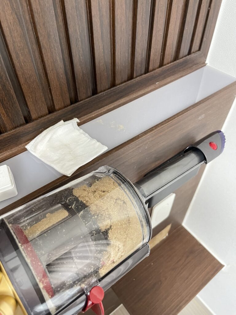 안방헤드 작업 후 분진